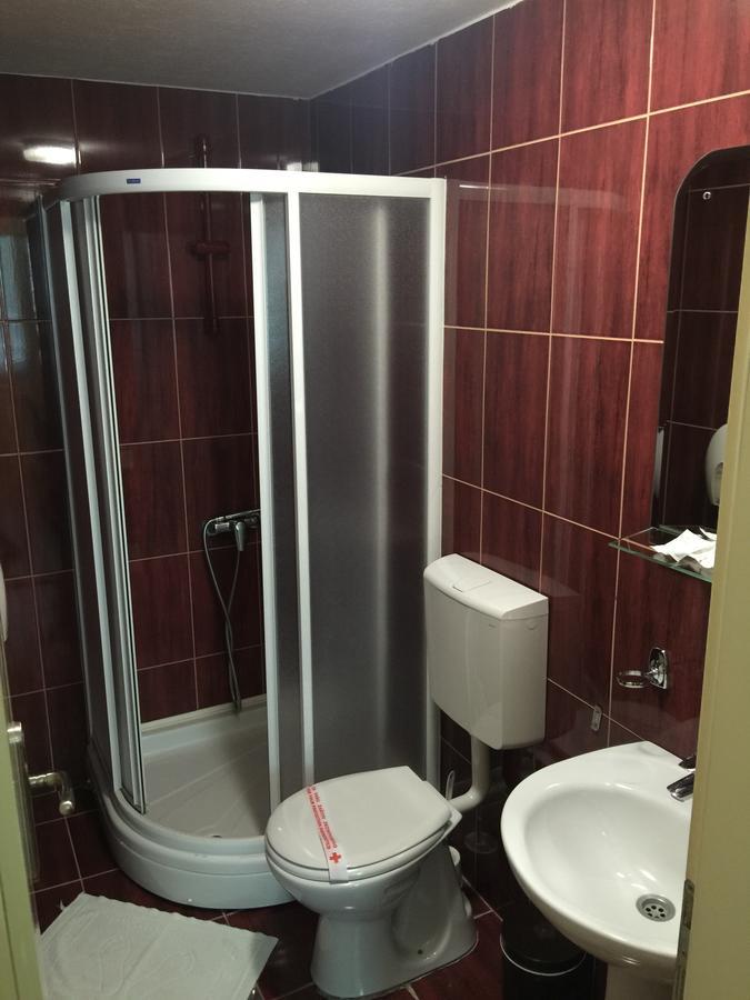 Bed & Breakfast Karavan Raška Екстериор снимка