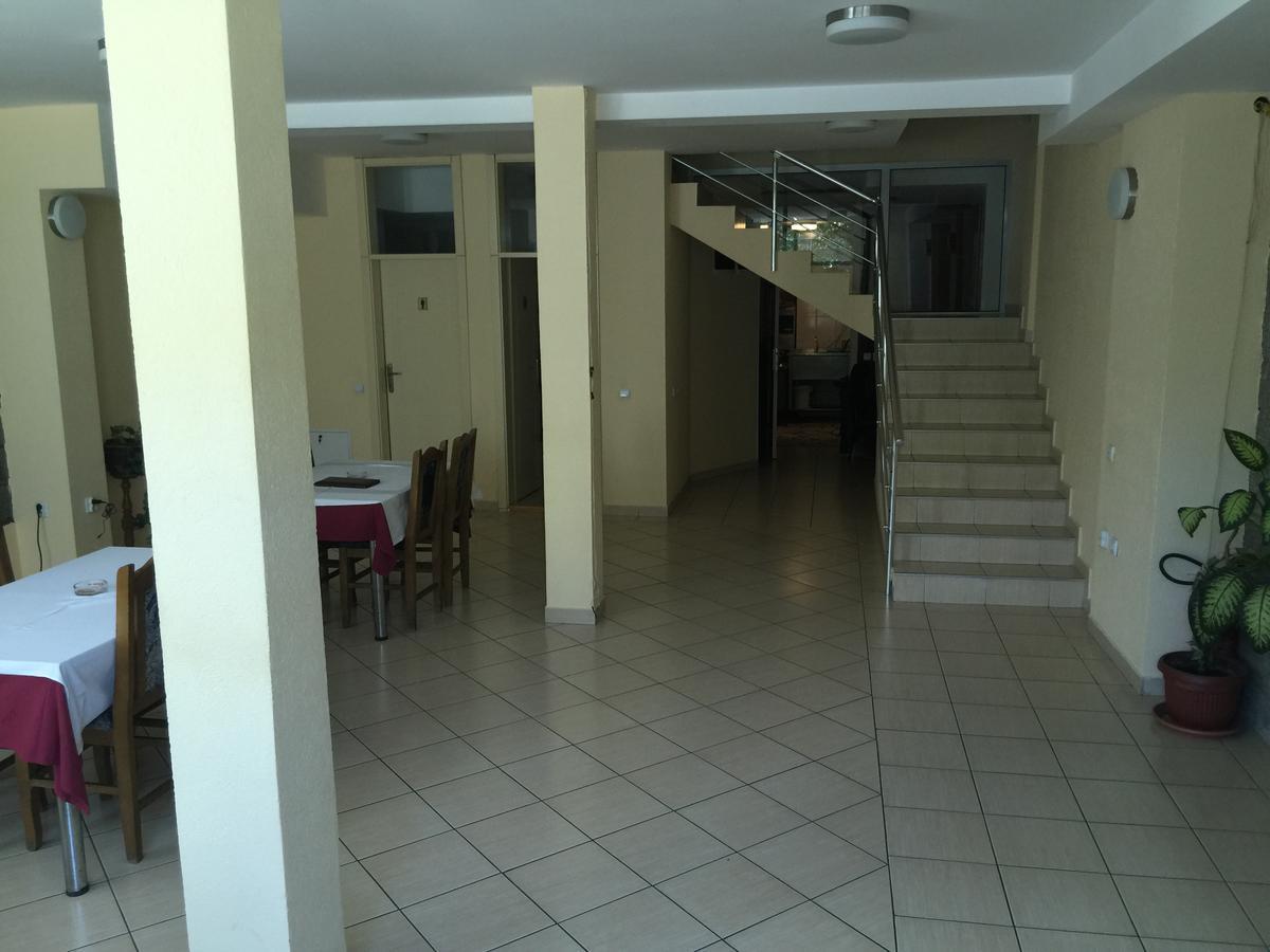 Bed & Breakfast Karavan Raška Екстериор снимка