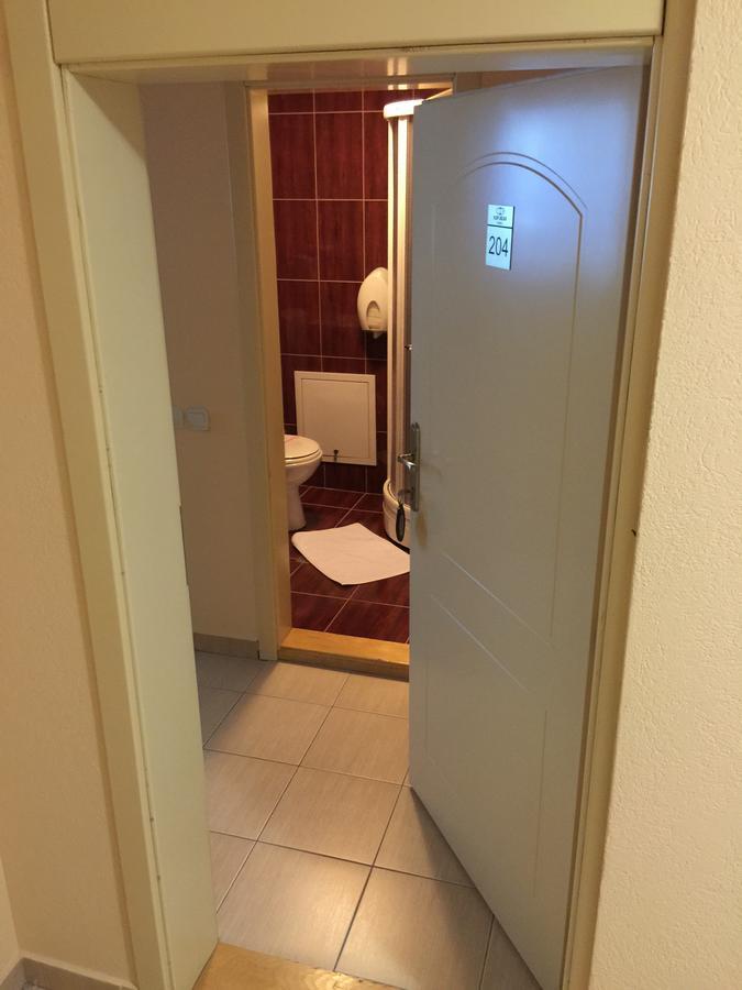 Bed & Breakfast Karavan Raška Екстериор снимка